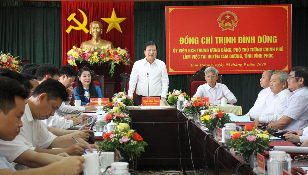 Phó Thủ tướng Trịnh Đình Dũng thăm và làm việc tại huyện Tam Dương, tỉnh Vĩnh Phúc