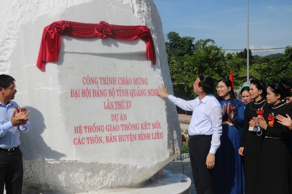 quang ninh cong trinh chao mung dai hoi dang bo tinh gan gui voi nguoi dan