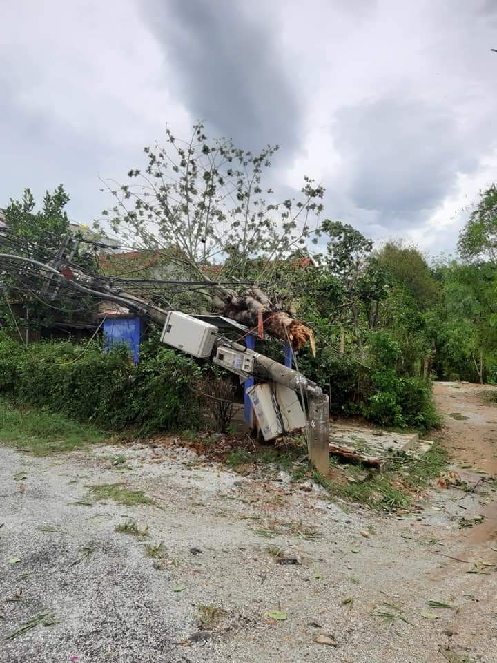 thua thien hue bao di qua lam 1 nguoi chet va 30 nguoi bi thuong