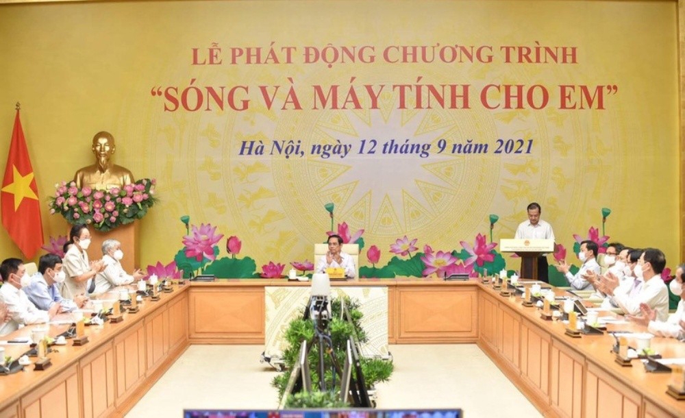 evn ung ho 24000 may tinh cho chuong trinh song va may tinh cho em