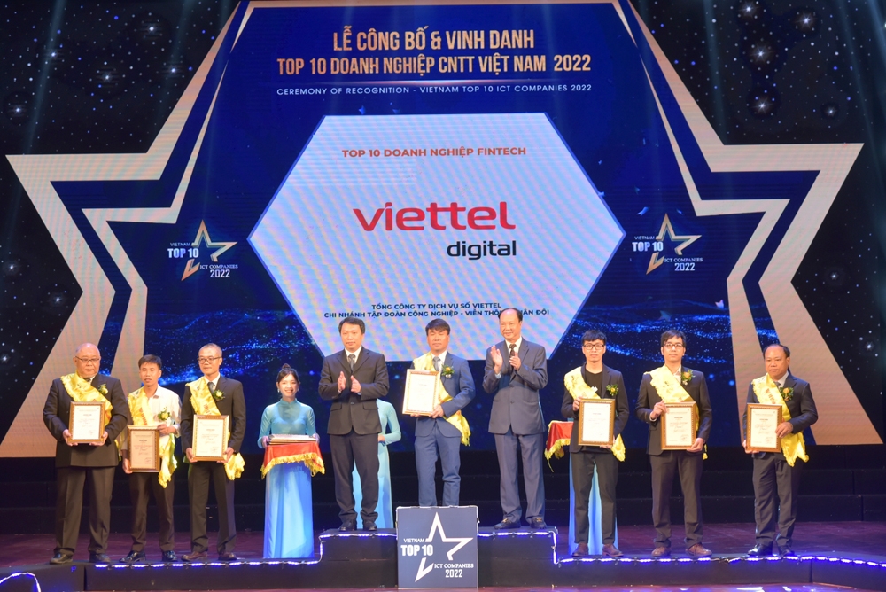 viettel dung dau top 10 doanh nghiep cntt viet nam 2022