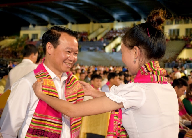 yen bai muong lo hoi tu va lan toa