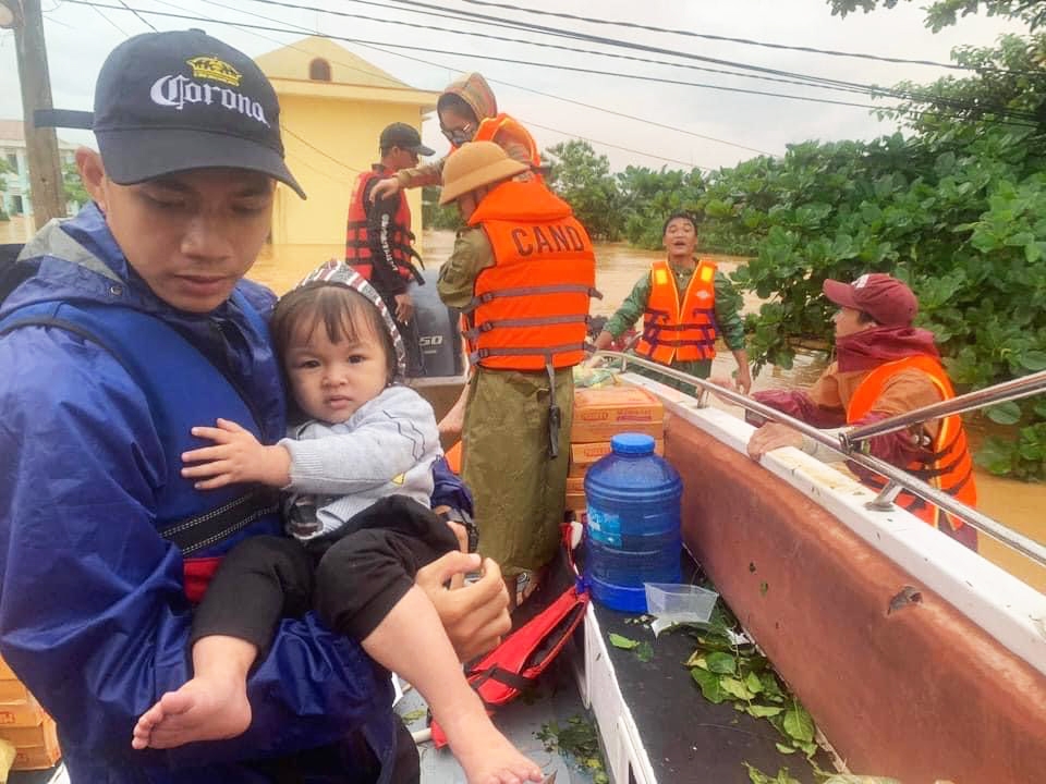 quang binh lu dang cao hon 71000 nha dan ngap sau