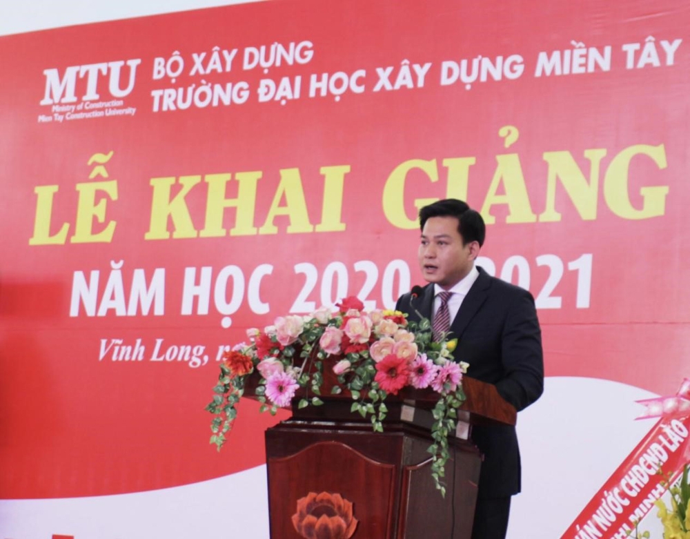 dai hoc xay dung mien tay khai giang nam hoc 2020 2021