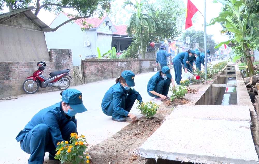 thanh thuy phu tho quan doi chung suc xay dung nong thon moi