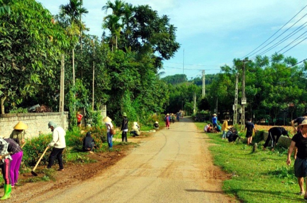 ngoc lac thanh hoa nguoi muong xa mien nui hien hang chuc nghin met vuong dat mo duong xay dung nong thon moi