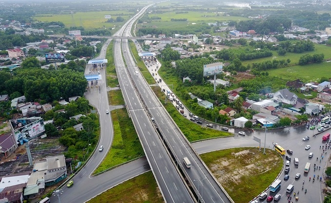 tuyet doi khong de xay ra viec mua di ban lai cac mo vat lieu