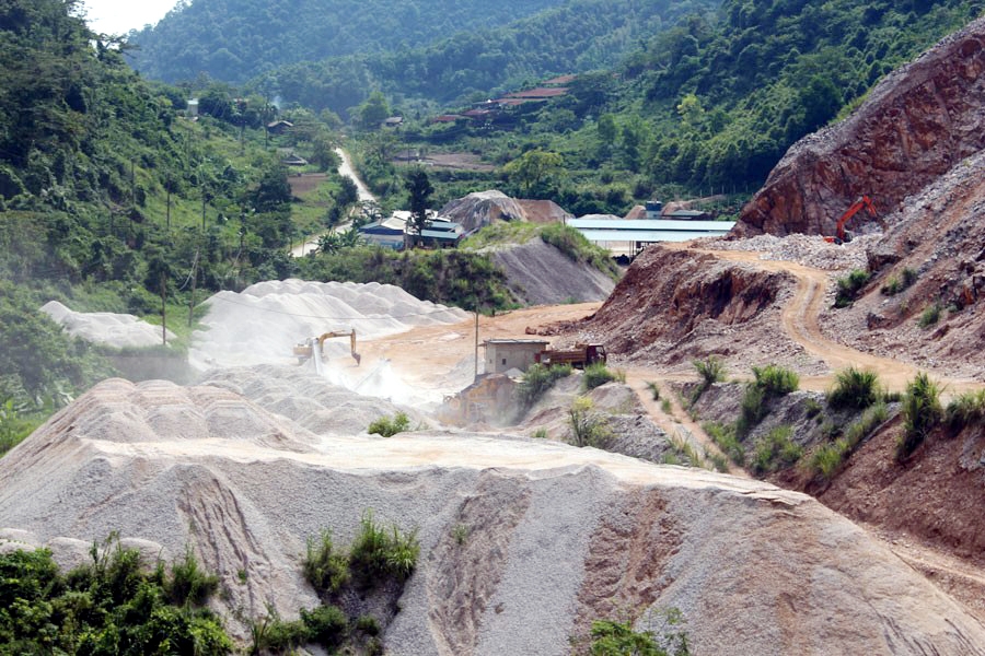 bac kan hon 1000 khu vuc vi tri cam va tam thoi cam hoat dong khoang san