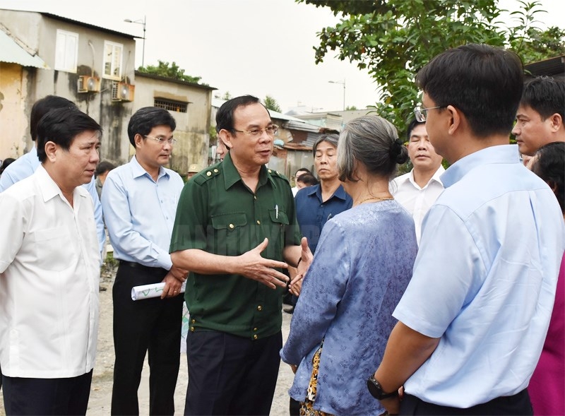 Lãnh đạo Thành phố Hồ Chí Minh thị sát các điểm ngập nặng