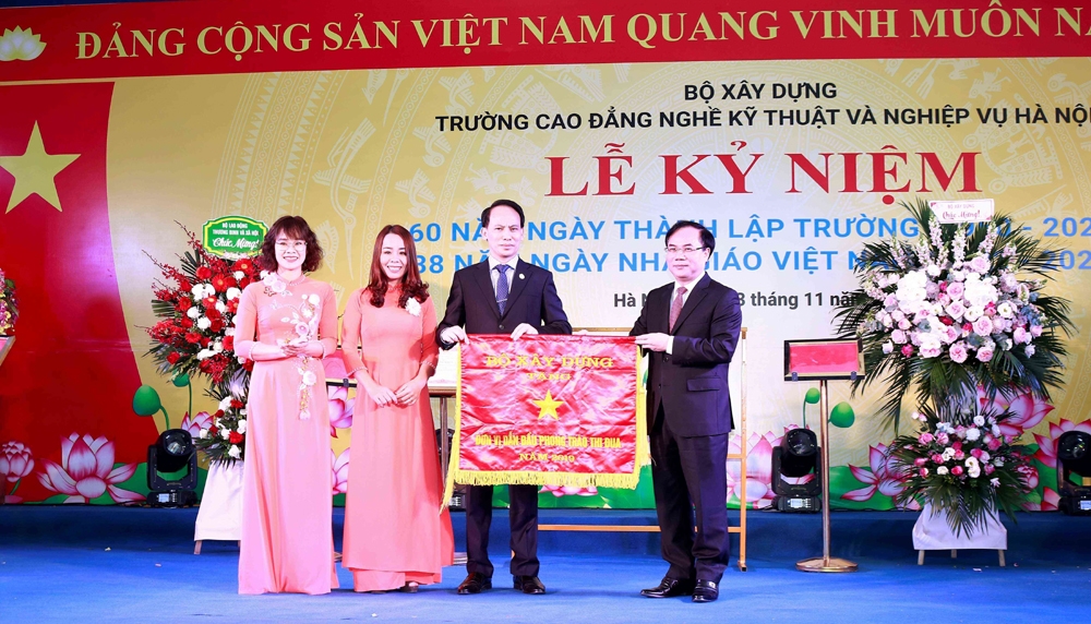 truong cao dang nghe ky thuat va nghiep vu ha noi 60 nam xay dung va phat trien