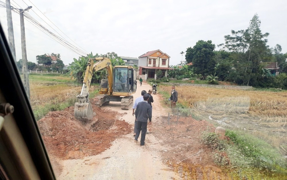 Phú Bình (Thái Nguyên): Cần xử lý nghiêm hành vi xây dựng trụ bê tông trái phép