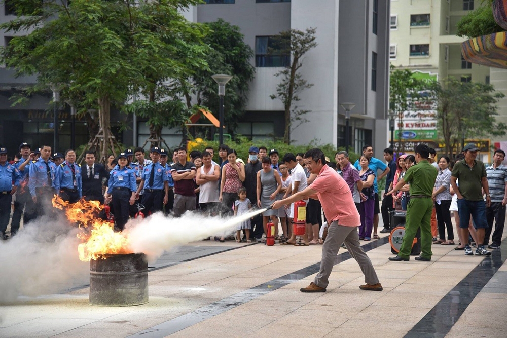 Huấn luyện phòng cháy chữa cháy cho nhà cao tầng bằng phương pháp tiên tiến và thực chất