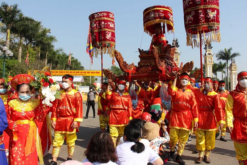 quang yen quang ninh khai hoi truyen thong bach dang