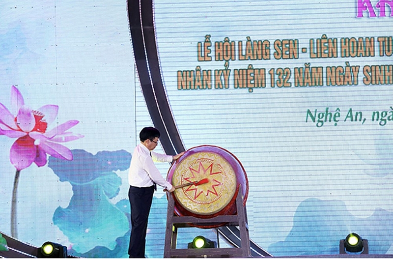 nghe an khai mac le hoi lang sen nam 2022 lien hoan tuong va dan ca kich toan quoc