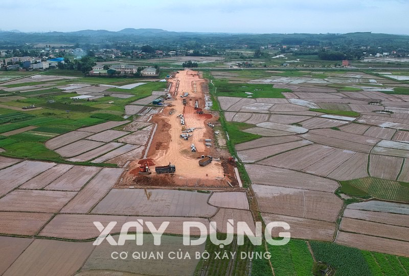 quang ngai tuyet doi khong de xay ra tinh trang san lap mat bang xay dung cong trinh khi chua duoc giao dat