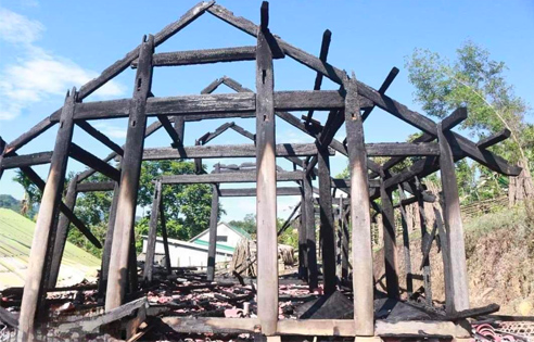 Nghệ An: Cháy nhà gỗ lúc nửa đêm, một người thiệt mạng