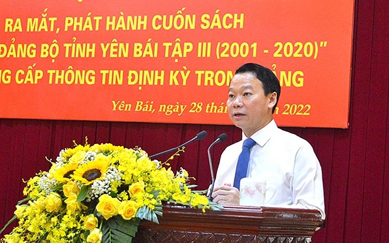 yen bai ra mat phat hanh cuon sach lich su dang bo tinh tap iii 2001 2020 va cung cap thong tin dinh ky trong dang