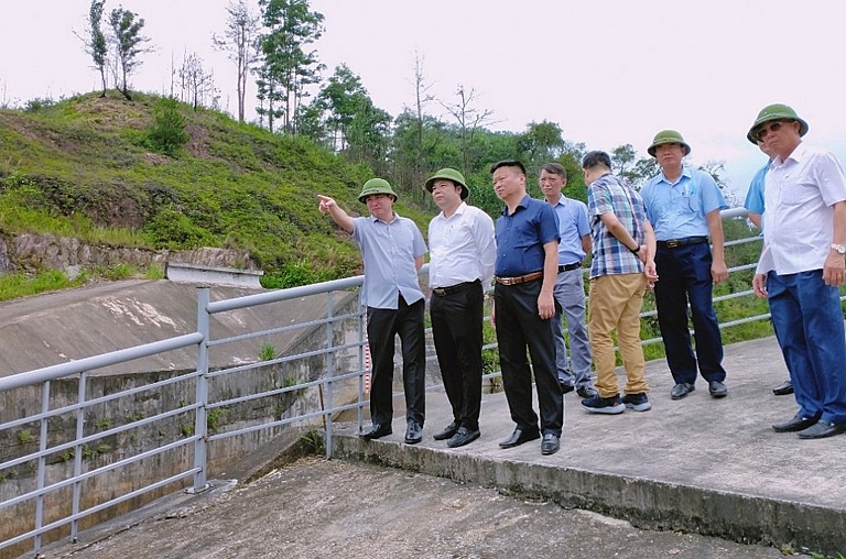 quang ninh ho cao van an toan trong mua mua bao