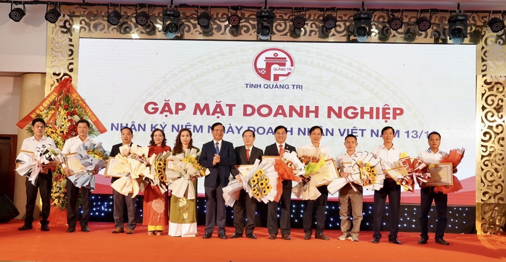 quang tri nhieu doanh nghiep doanh nhan duoc ton vinh nhan ky niem ngay doanh nhan viet nam