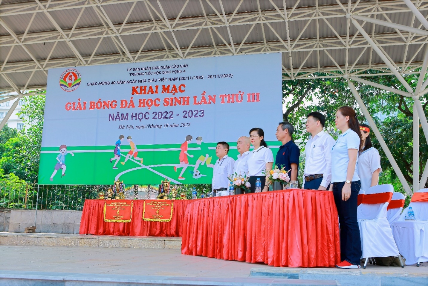 ha noi dau an giai bong da hoc sinh truong tieu hoc dich vong a lan thu iii