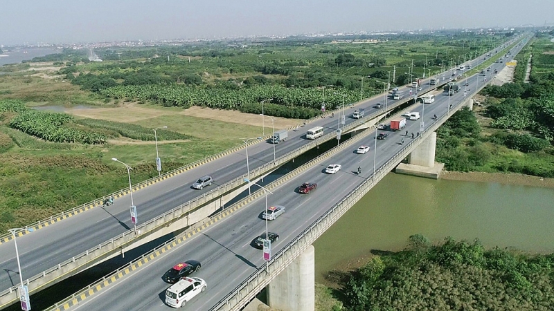 gan 100 xe vinfast khoi dong hanh trinh 1000km chinh phuc dia dau to quoc