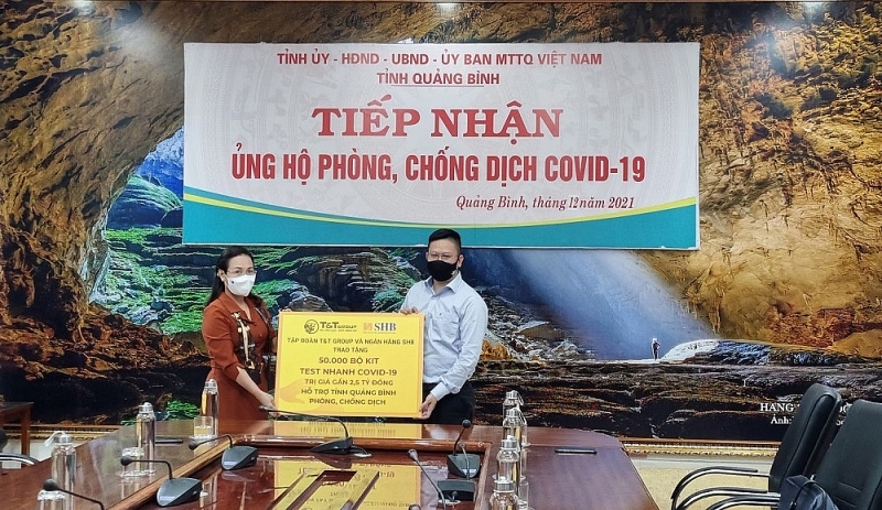 quang binh tiep nhan 50000 bo kit xet nghiem nhanh covid 19