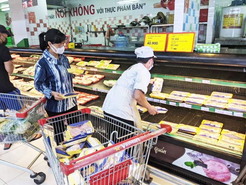 Sức mua thịt heo sạch MEATDeli và gà tươi 3F tăng đột biến trên toàn hệ thống VinMart/VinMart+  tại Thành phố Hồ Chí Minh