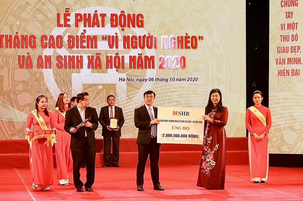 bau hien ung ho 5 ty dong cho quy vi nguoi ngheo thanh pho ha noi