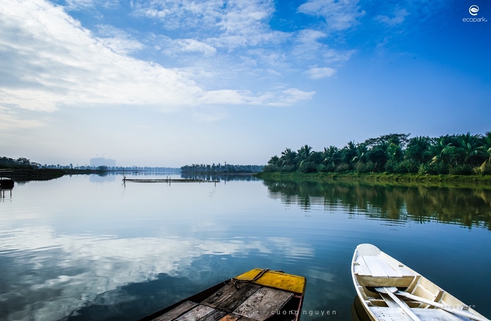 Khách xếp hàng cả cây số để xem nhà mẫu và mua nhà tại Ecopark