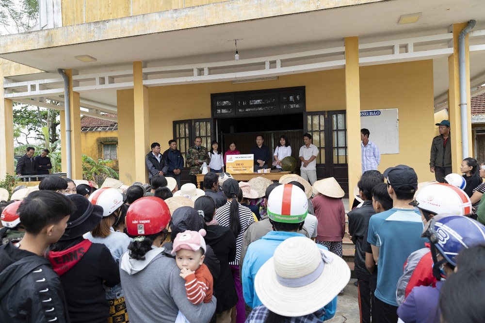 Tập đoàn Hải Phát trao tặng gần 1 tỷ đồng ủng hộ đồng bào vùng lũ tỉnh Thừa Thiên Huế