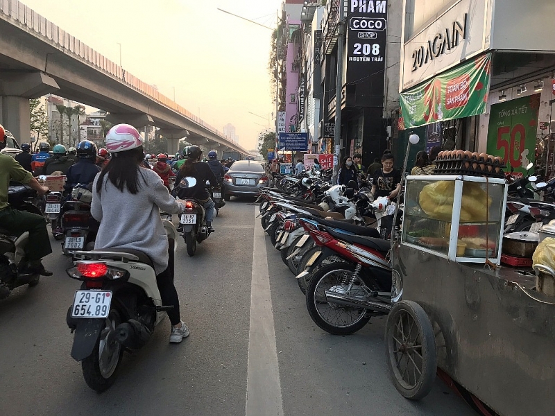 ha noi tinh trang lan chiem via he gia tang dip can tet