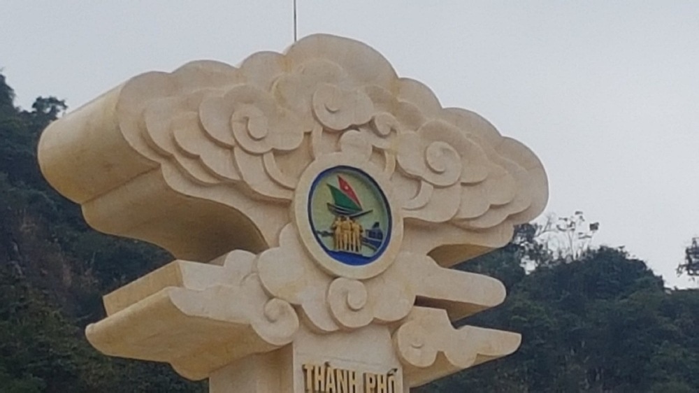 cam pha quang ninh xay dung moc gioi thanh bieu tuong van hoa do thi