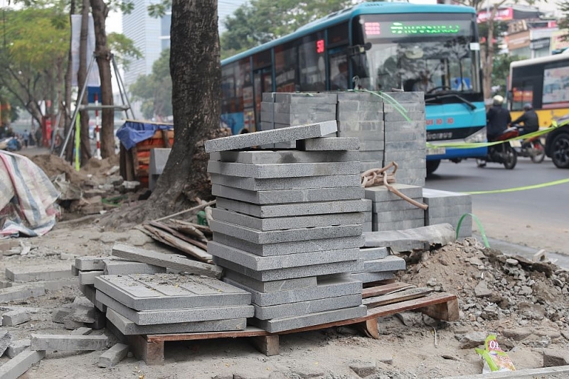 nguoi dan ha noi am anh diep khuc dao duong lam via he ngay cuoi nam