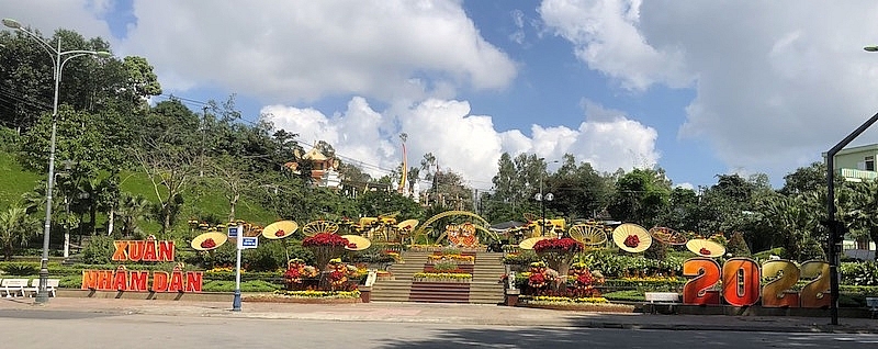 thanh pho quang ngai khong trang tri tet cong vien ba to