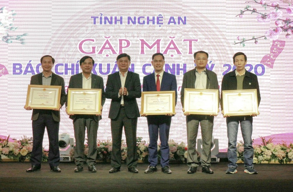 Lãnh đạo tỉnh Nghệ An gặp mặt báo chí Xuân Canh Tý 2020