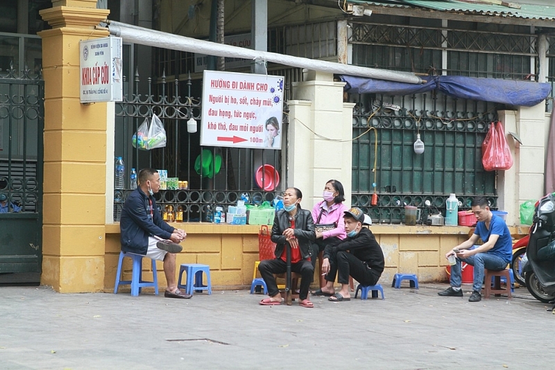 ha noi phot lo quy dinh van con nhieu noi vi pham quy tac phong chong dich