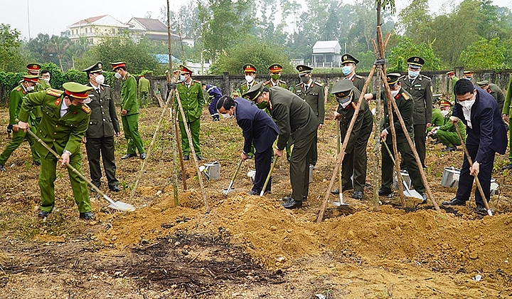 thua thien hue phat dong tet trong cay xuan nham dan 2022