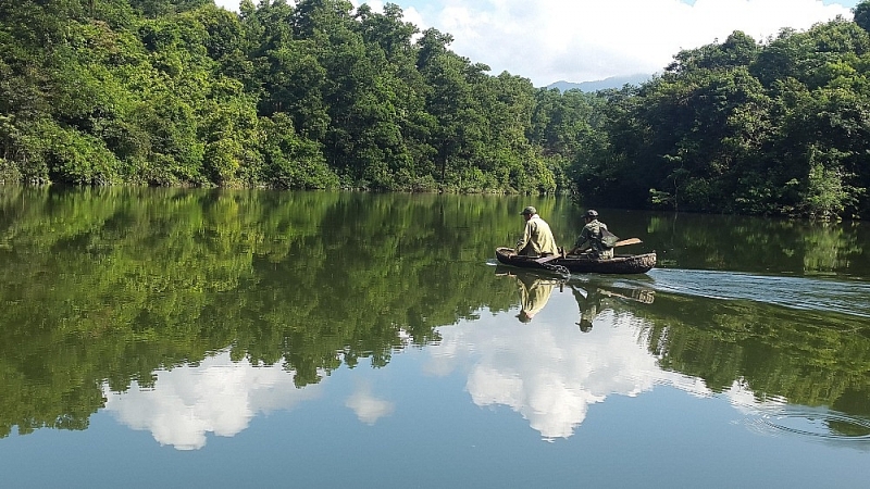 ho yen trung quang ninh du lich ho tren nui