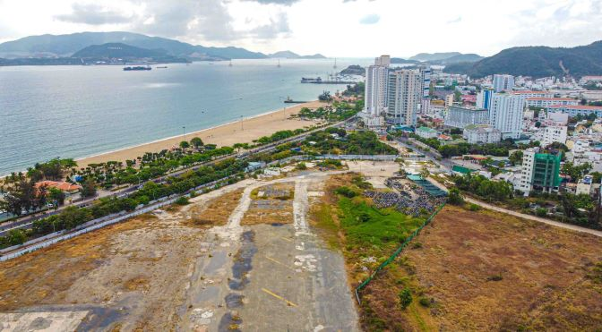 toan canh dat san bay nha trang cu chuan bi dau gia