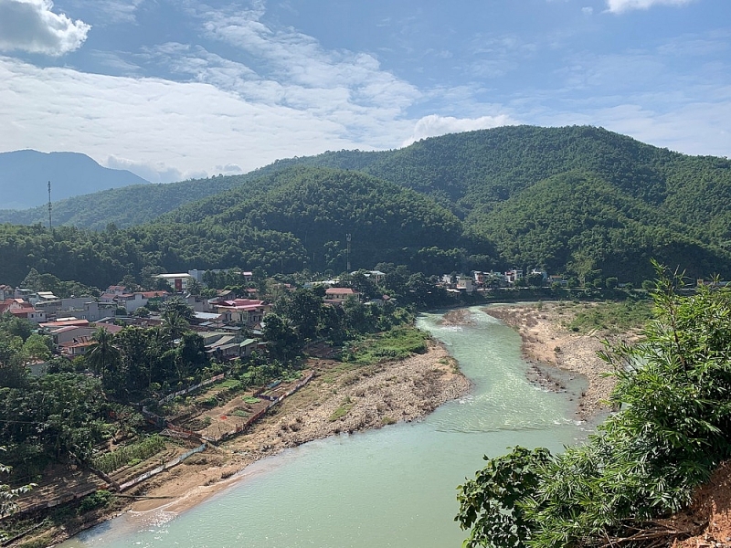 thanh hoa nhieu huyen mien nui chu trong dau tu co so ha tang