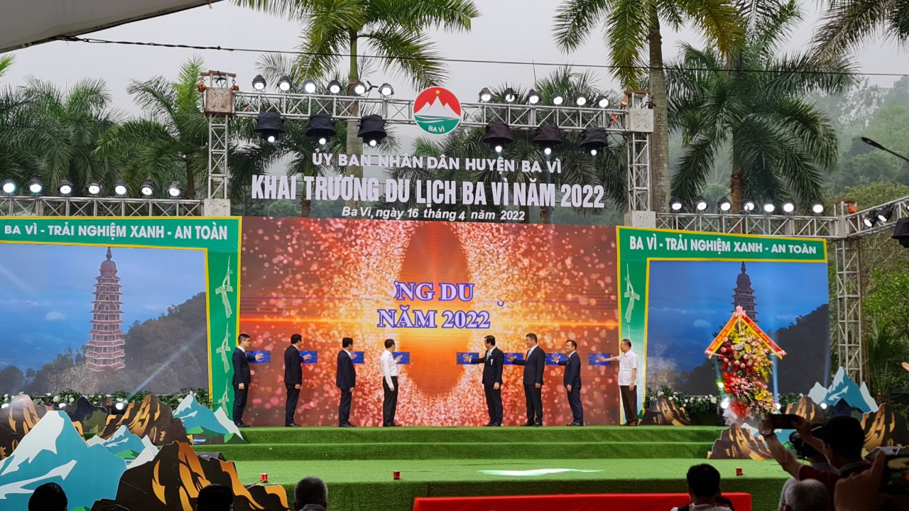 ha noi khai truong du lich ba vi nam 2022