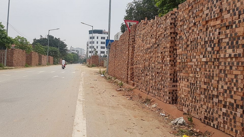 ha dong ha noi nguoi dan phuong ha cau chim trong dat bui vi bai tap ket vat lieu xay dung