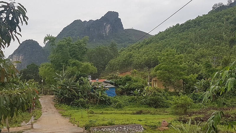 ha long quang ninh mo da no min tuy tien anh huong cuoc song cua nguoi dan