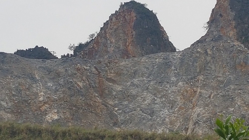 ha long quang ninh mo da no min tuy tien anh huong cuoc song cua nguoi dan