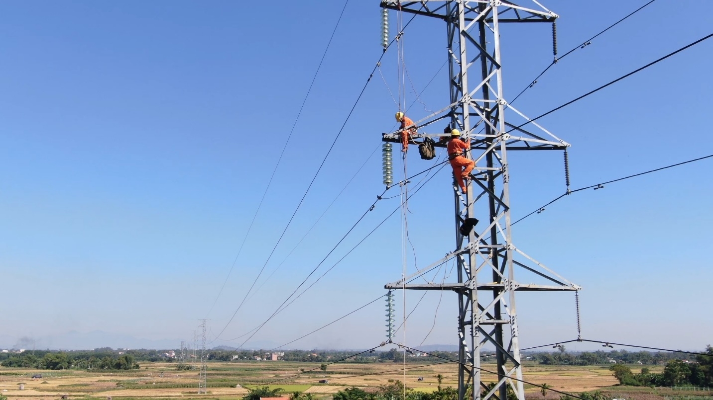 PC Quảng Ngãi: Đảm bảo an toàn cho lưới điện 110kV trong mùa khô