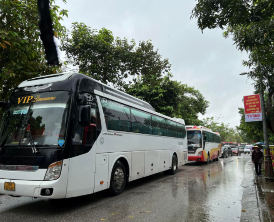 nghe an hang van du khach ve tham que bac trong dip nghi le