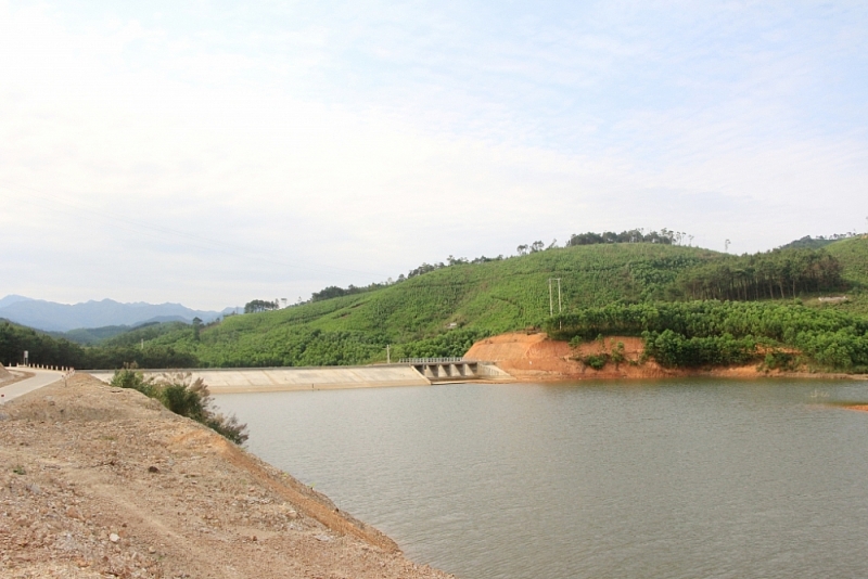 binh lieu quang ninh xay dung duong sa lam don bay kinh te