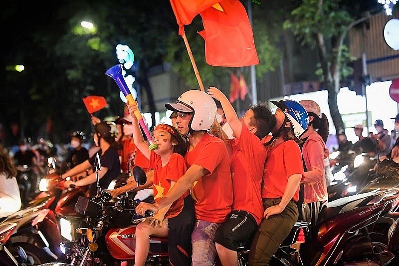 co dong vien mung doi tuyen u23 viet nam gianh huy chuong va ng sea games 31