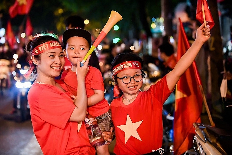 co dong vien mung doi tuyen u23 viet nam gianh huy chuong va ng sea games 31