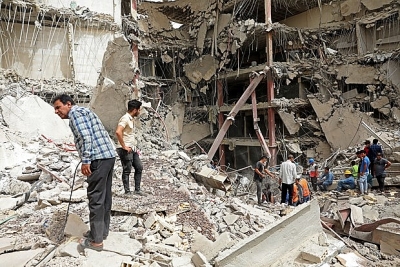 Đã giải cứu được 37 người trong vụ sập nhà cao tầng ở Iran